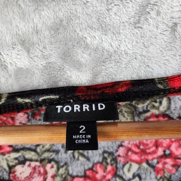 Torrid Velvet Dress Womens Size 2X Black Red Rose Print Soft Stretch Fit Flare - Picture 3 of 9